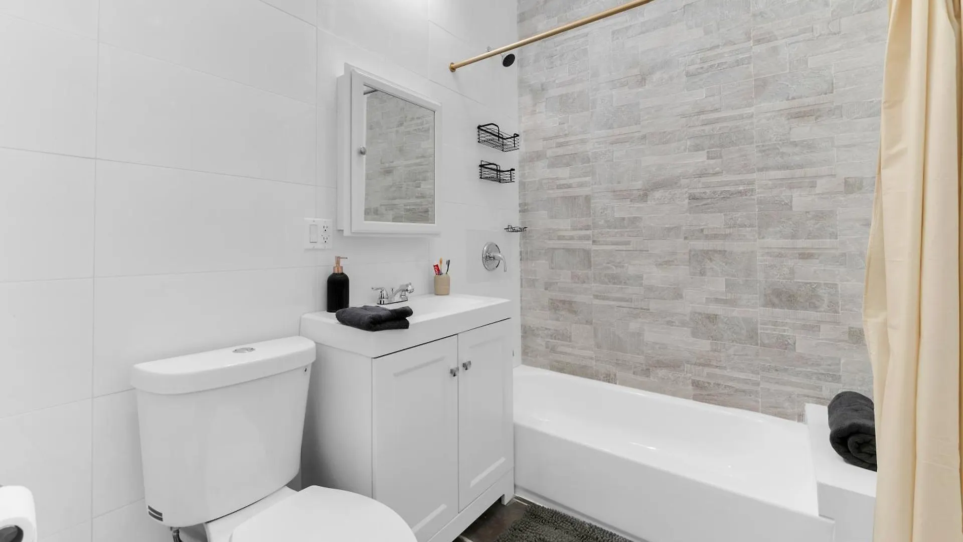 Apartamento Charming 2Br Bkyrd Near Williamsburg Nueva York